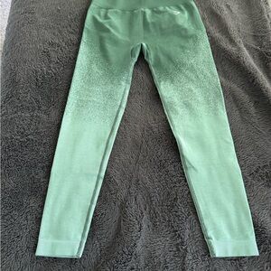 Gymshark medium ombré green